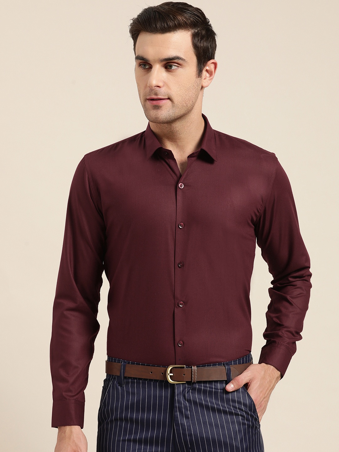 

SOJANYA Men Maroon Classic Regular Fit Solid Formal Shirt