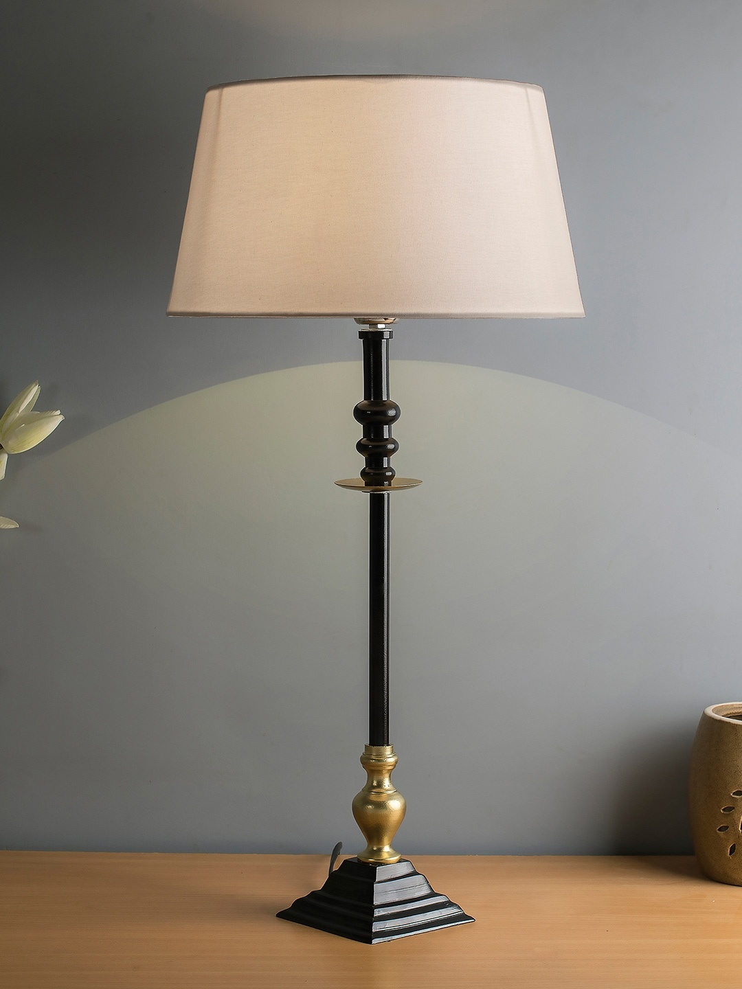 

Homesake White & Black Solid Traditional Riveria Buffet Lamp