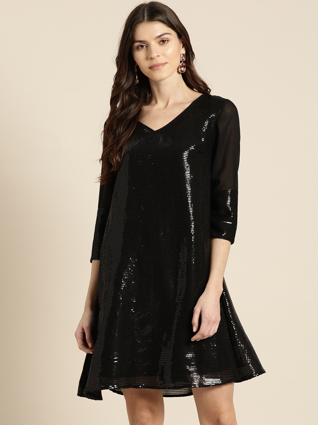 

Qurvii Plus Size Women Black Sequinned A-Line Dress