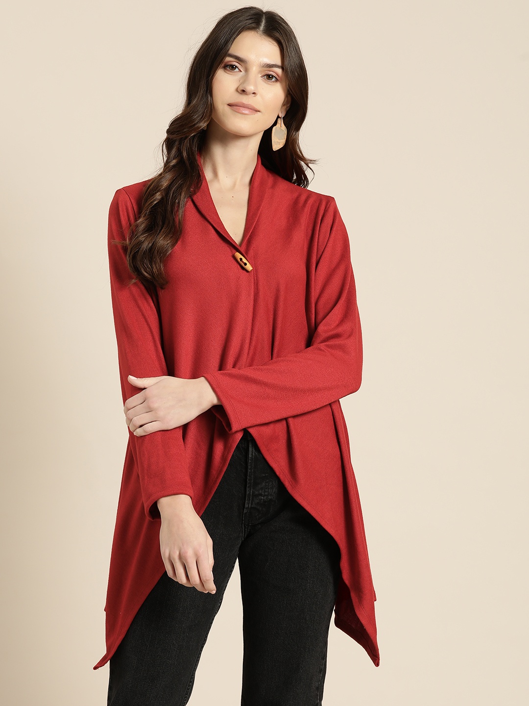 

Qurvii Plus Size Women Maroon Solid Button Shrug
