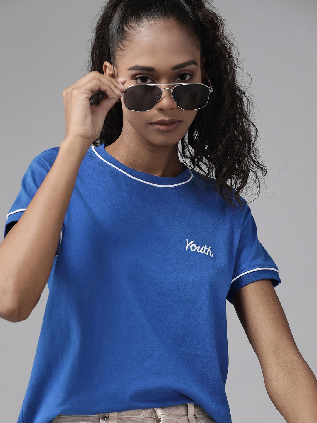 

Roadster Women Blue Typography Embroidered Pure Cotton T-shirt