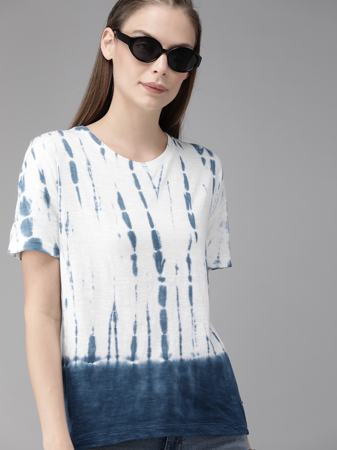 

Roadster Women White Blue Dyed Round Neck Pure Cotton T-shirt
