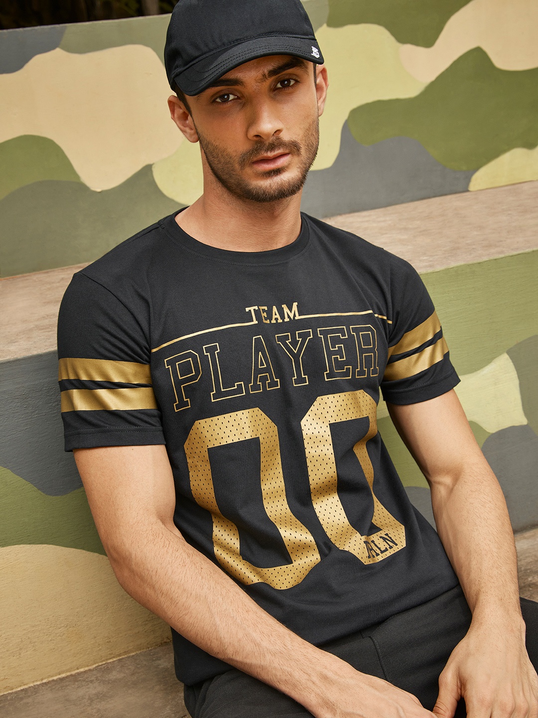 

Proline Active Men Black Gold-Coloured Printed Round Neck Pure Cotton T-shirt