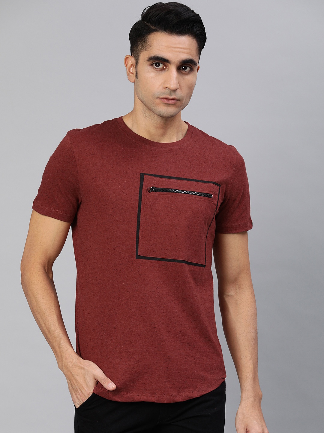 

Urbano Fashion Men Maroon Printed Round Neck T-shirt With Pocket Detailing