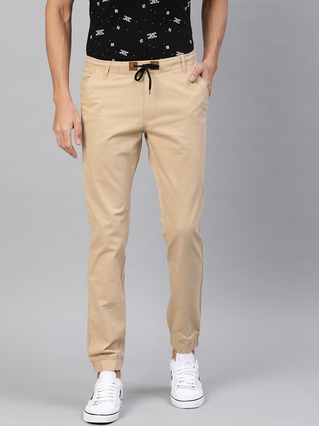 

Urbano Fashion Men Beige Slim Fit Solid Joggers
