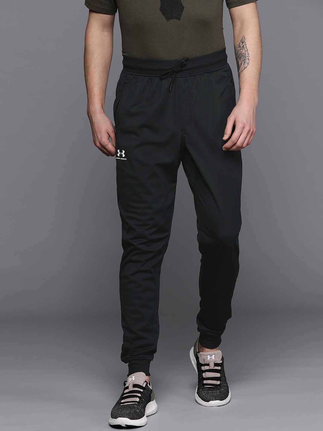 

UNDER ARMOUR Men Black Sportstyle Tricot Solid Joggers