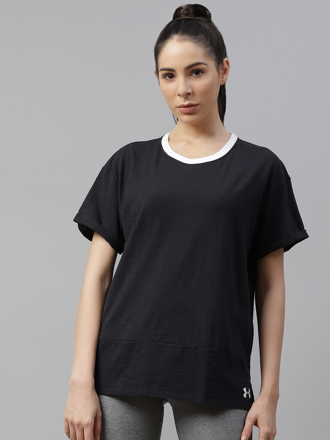 

UNDER ARMOUR Women Black Solid Charged Cotton Short Sleeve Pure Cotton T-shirt