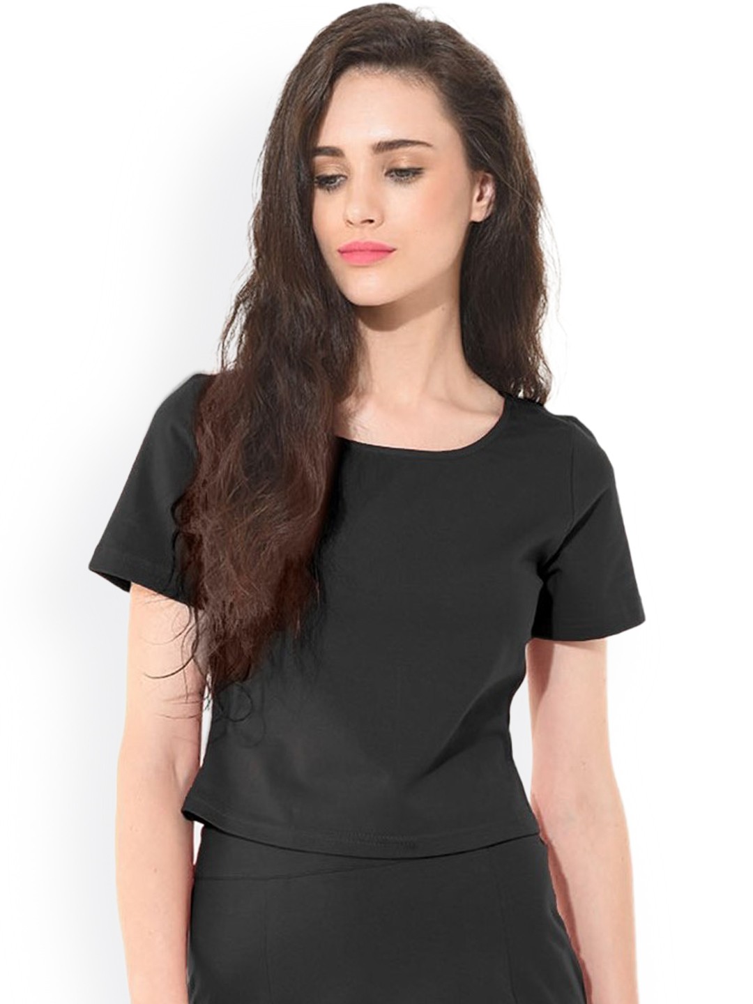 

Besiva Black Crop Top