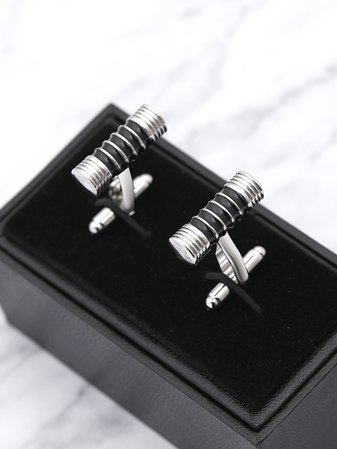 

Peora Men Black & Silver-Toned Striped Cylinder Cufflinks