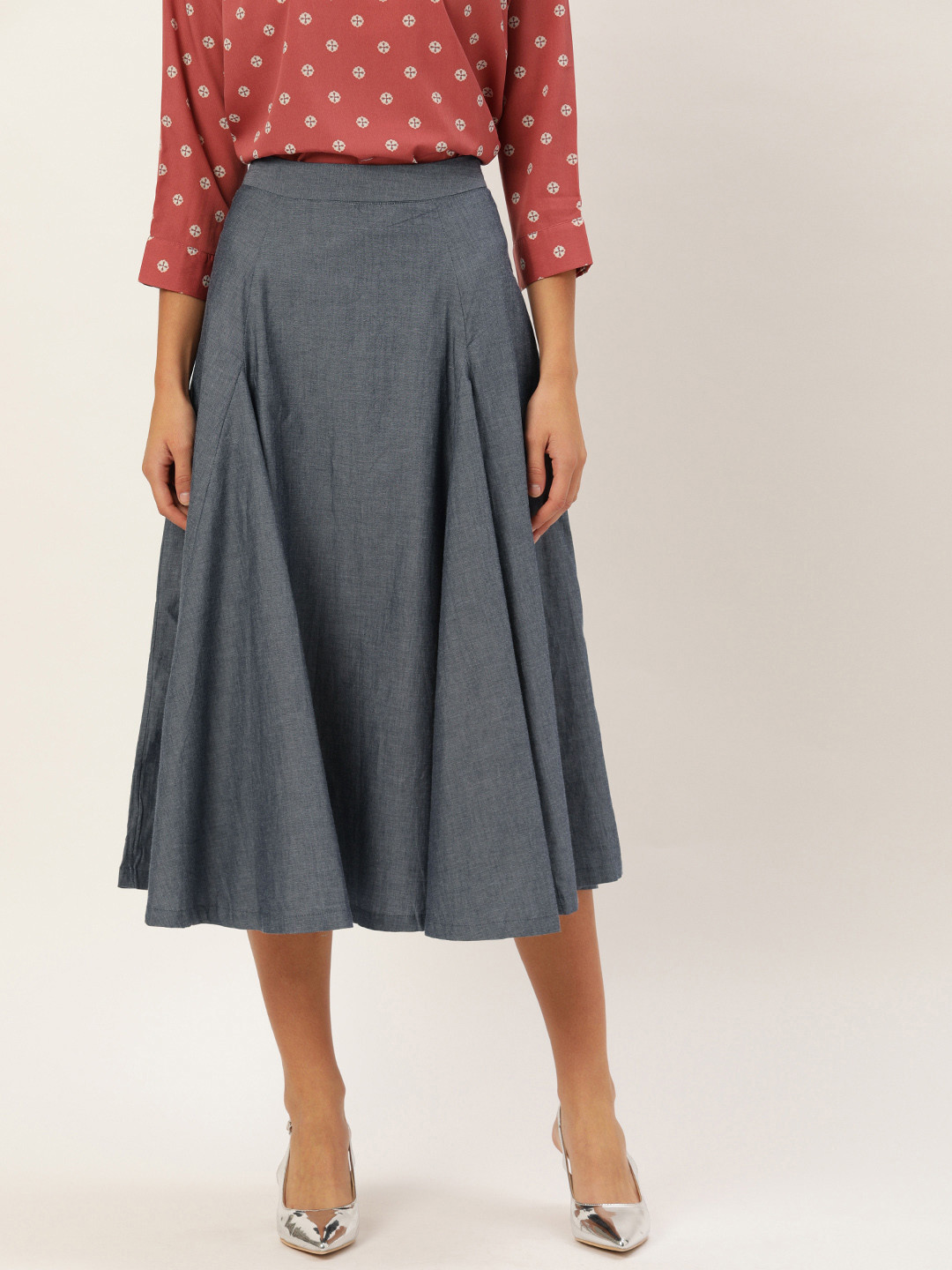 

AND Women Charcoal Grey Solid Paneled Flared Skirt