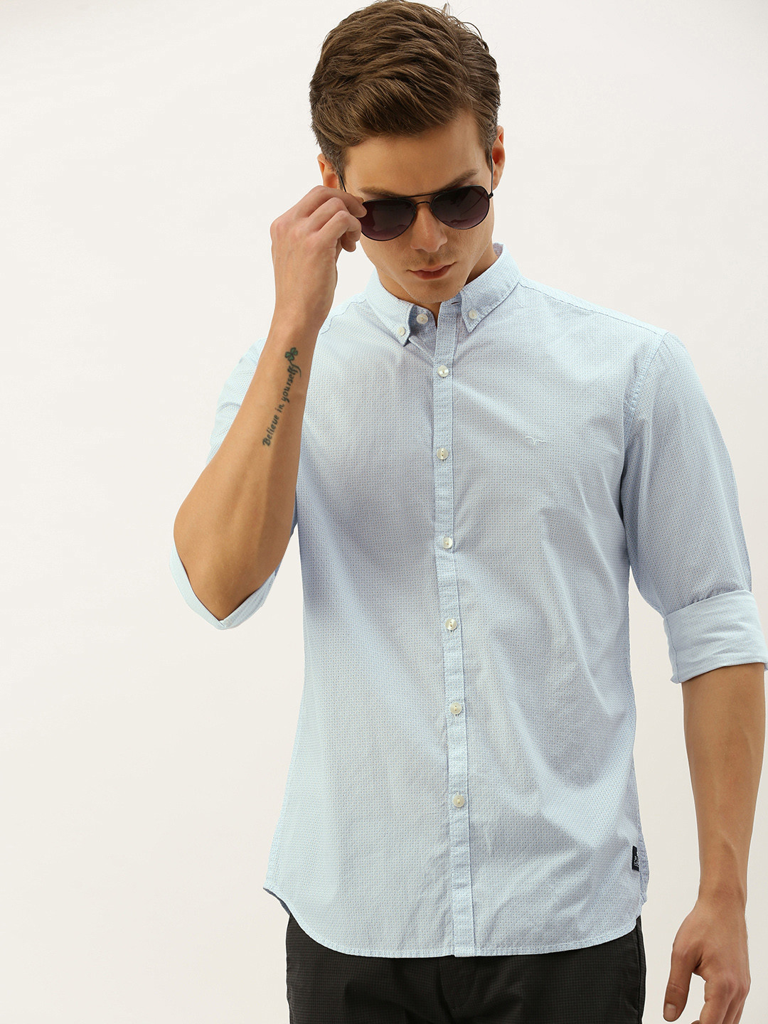 

Flying Machine Men Blue & White Slim Fit Printed Casual Shirt