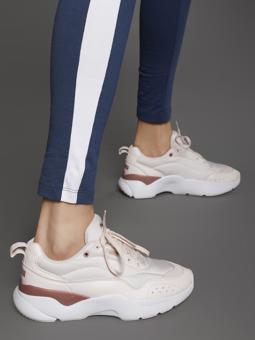 

Puma Women White Lia Sneakers