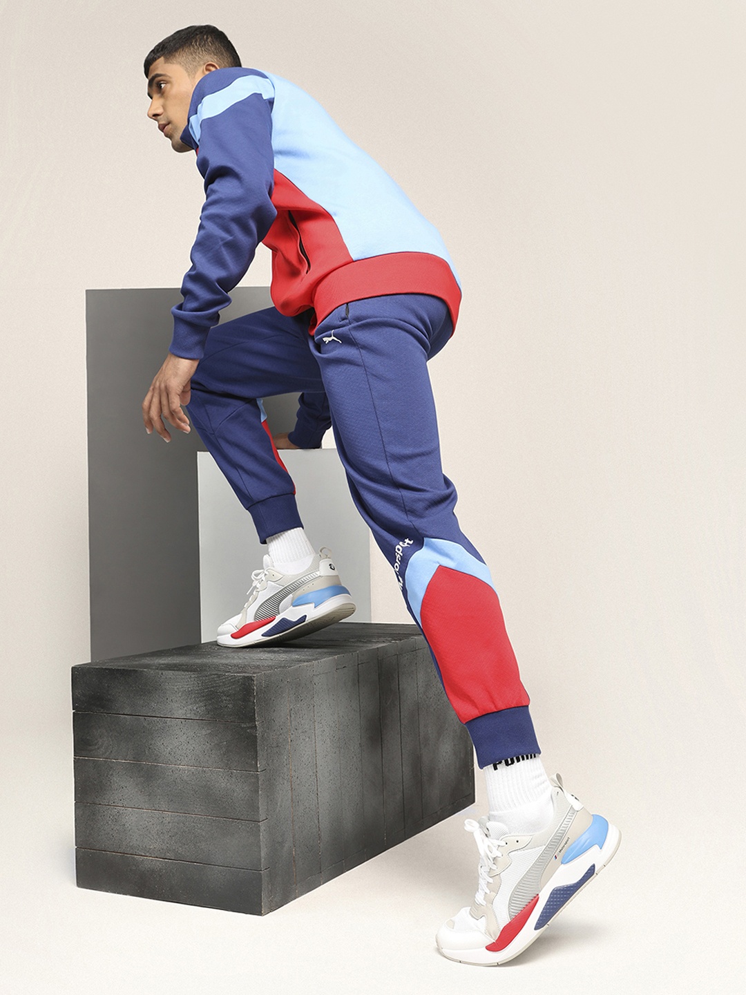 

PUMA Motorsport Unisex White & Grey Colourblocked Sneakers