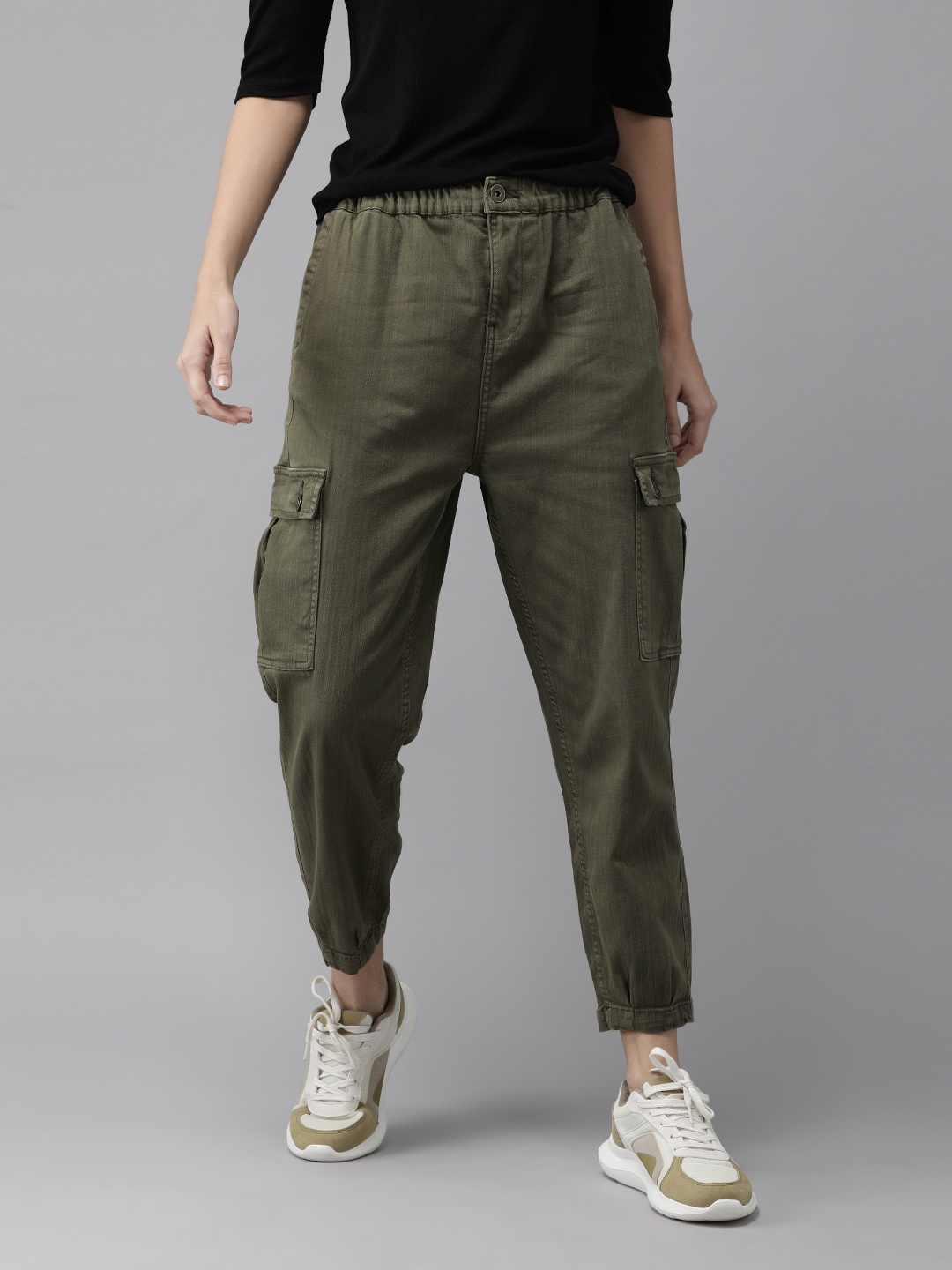 

Roadster Women Olive Green Regular Fit Solid Joggers