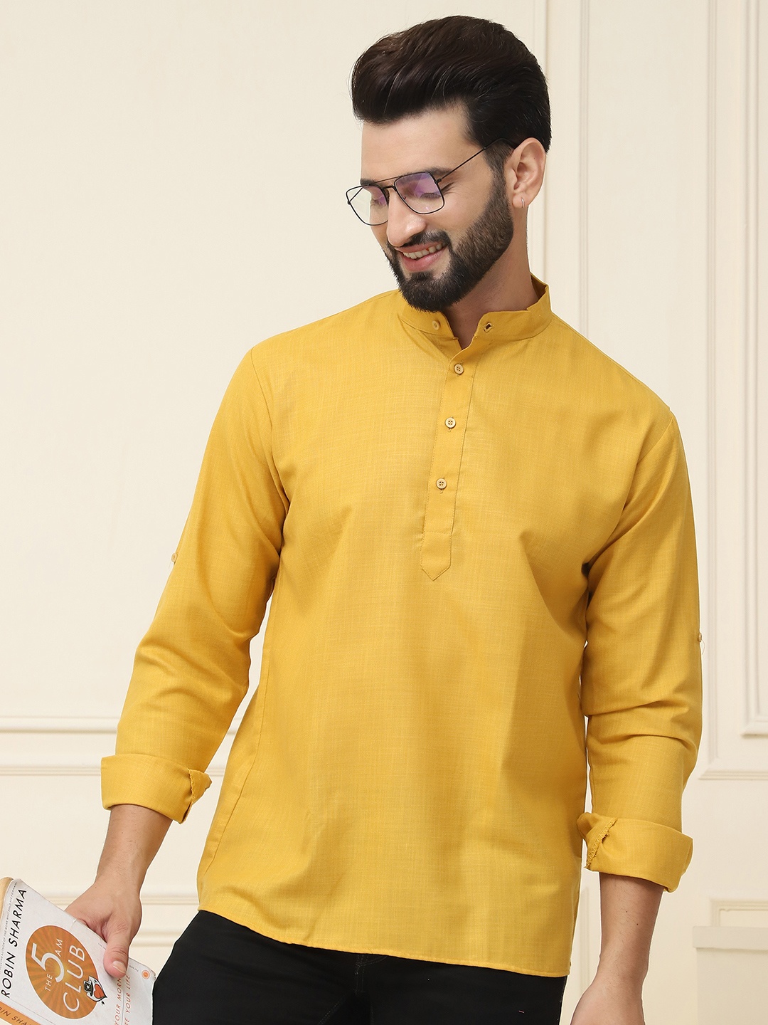 

SOJANYA Men Mustard Yellow Solid Straight Kurta