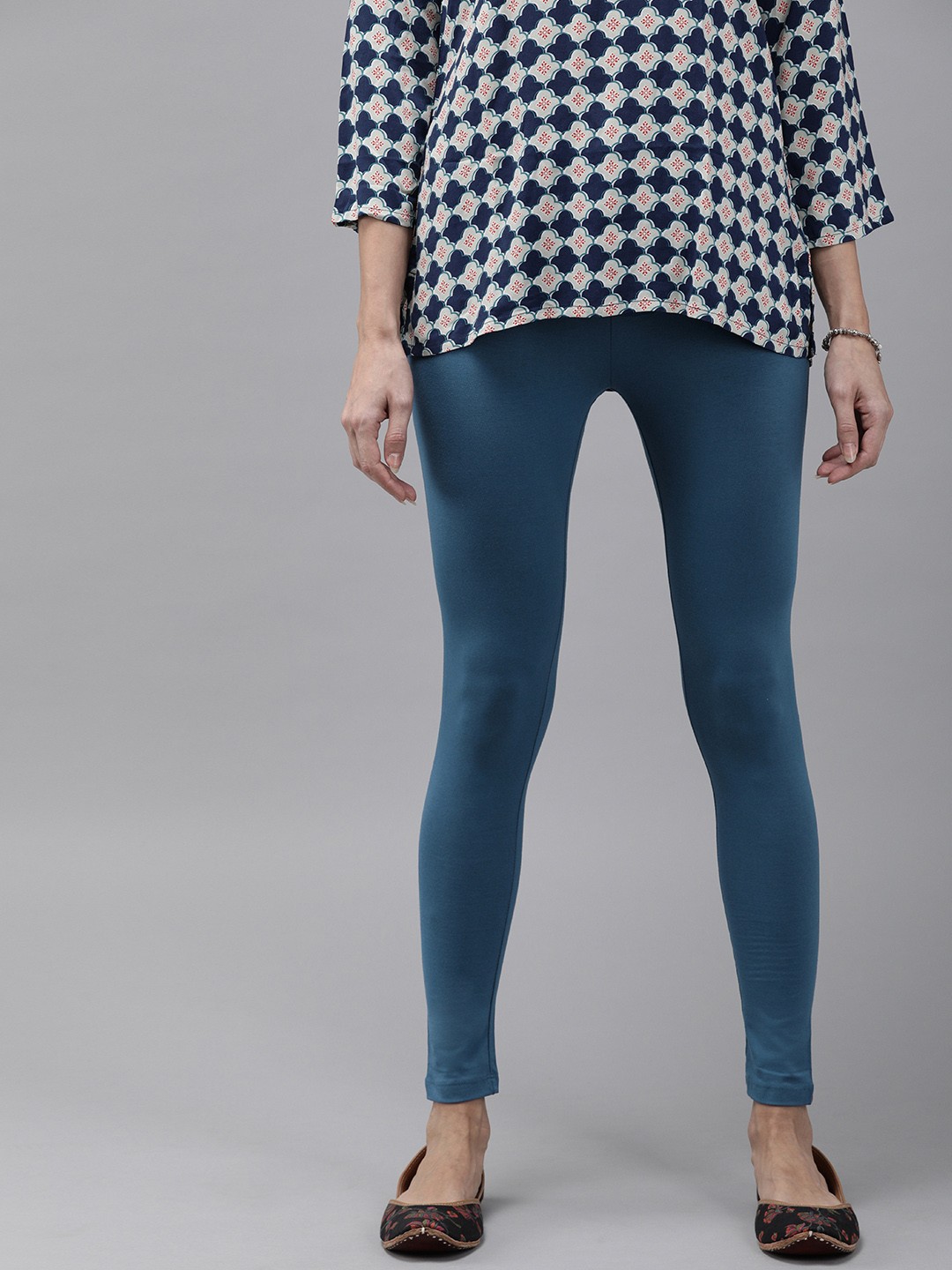 

W Women Blue Solid Ankle Length Leggings