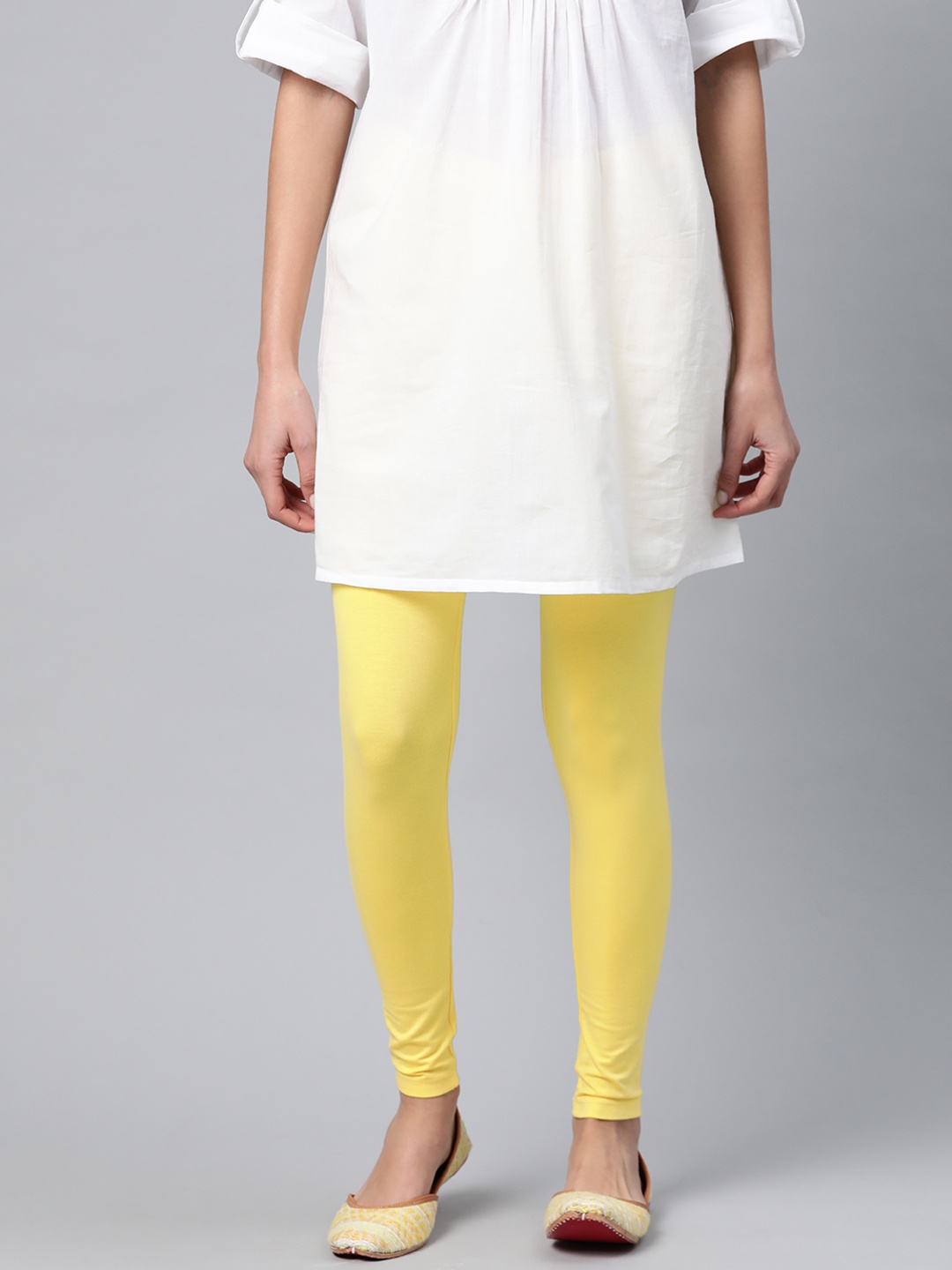 

W Women Yellow Solid Knitted Ankle Length Leggings