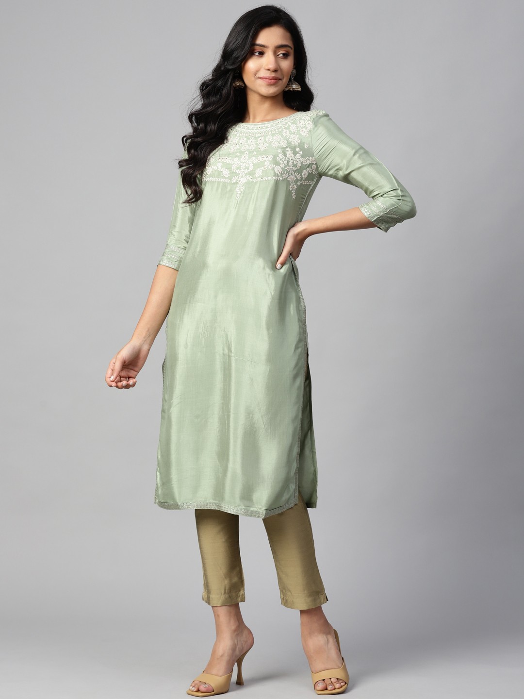 

W Women Green Yoke Design Straight Kurta