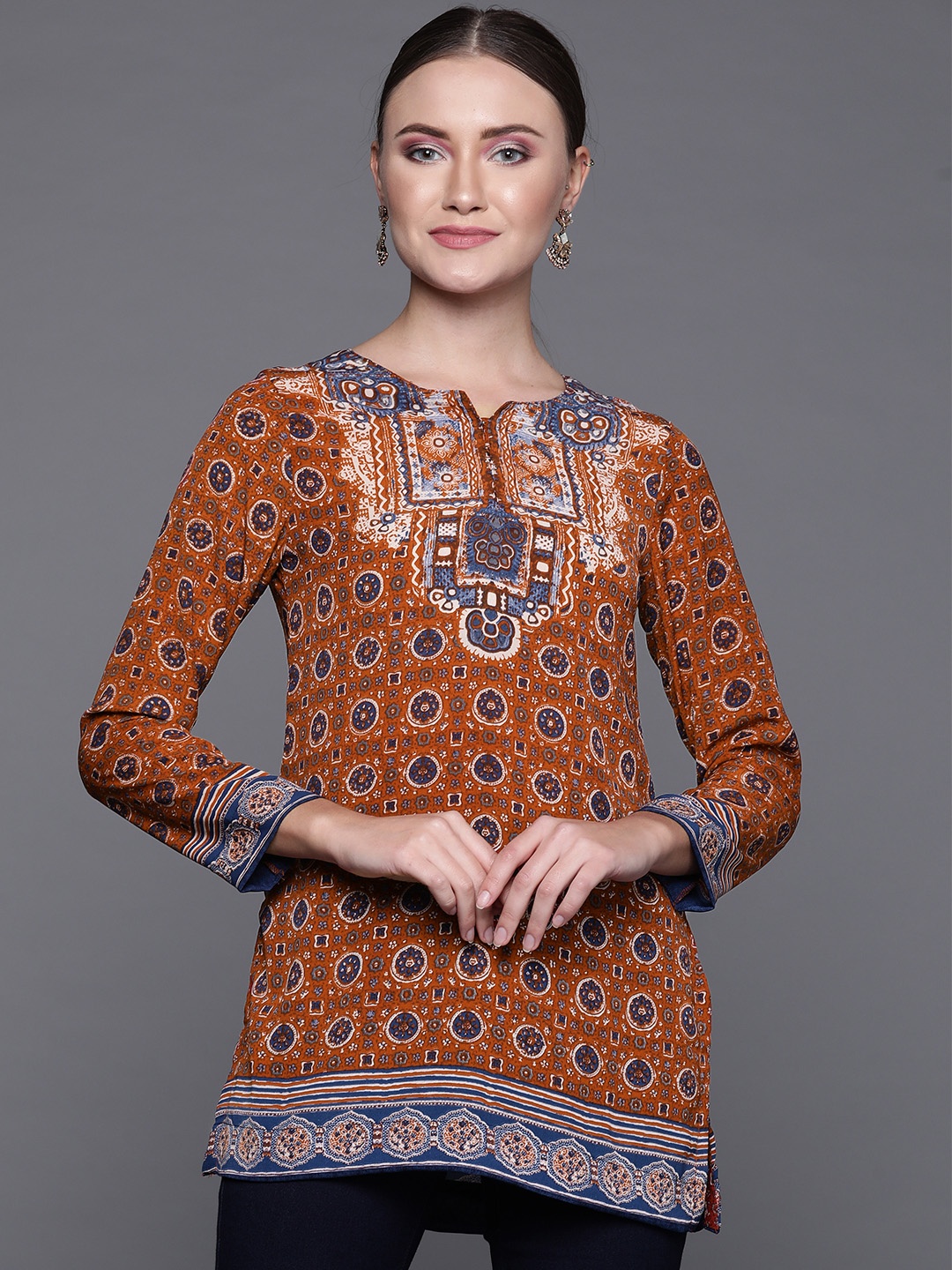 

Biba Women Rust Orange & Navy Blue Printed Straight Kurti