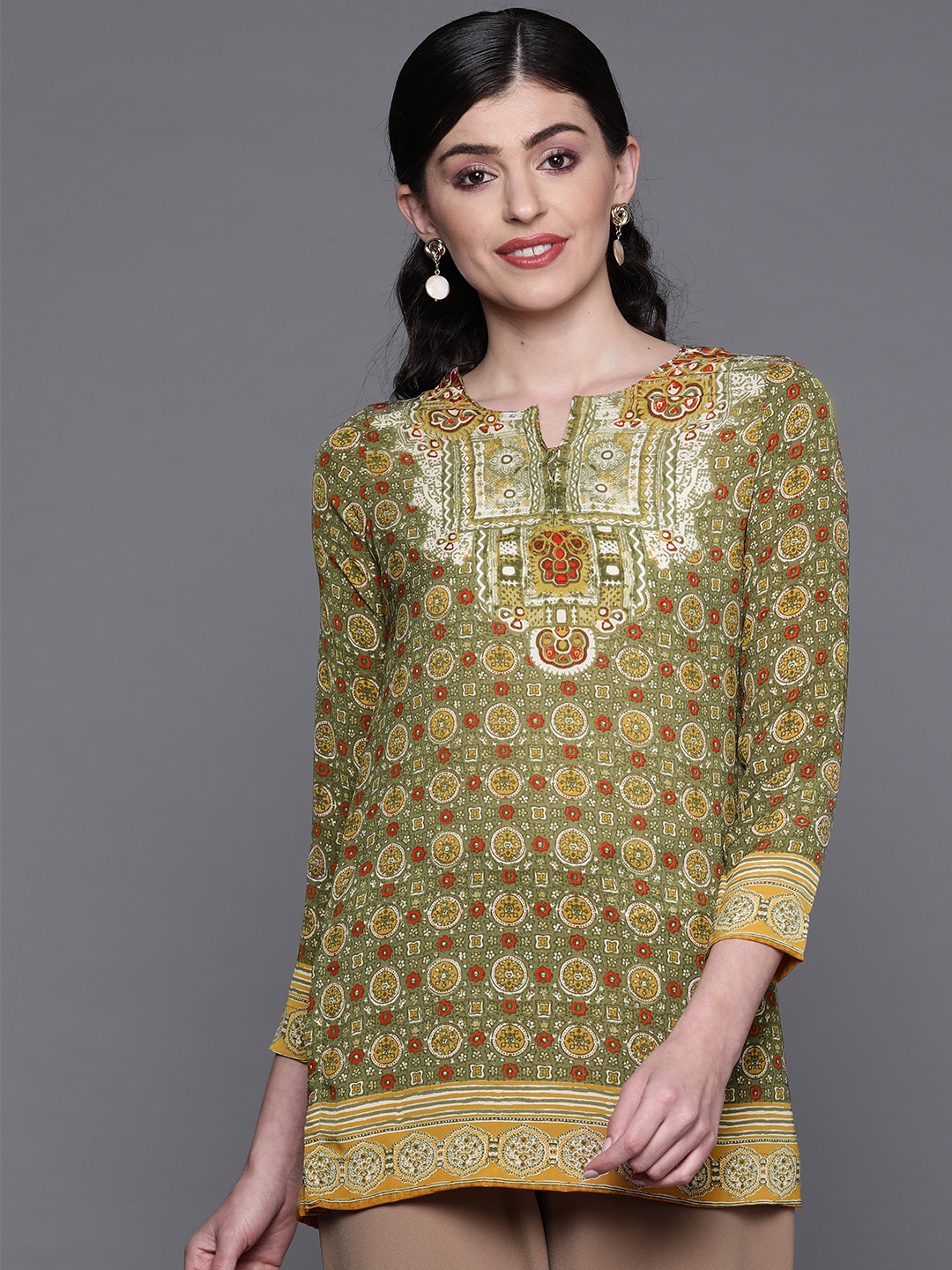 

Biba Women Green & Beige Printed Straight Kurti