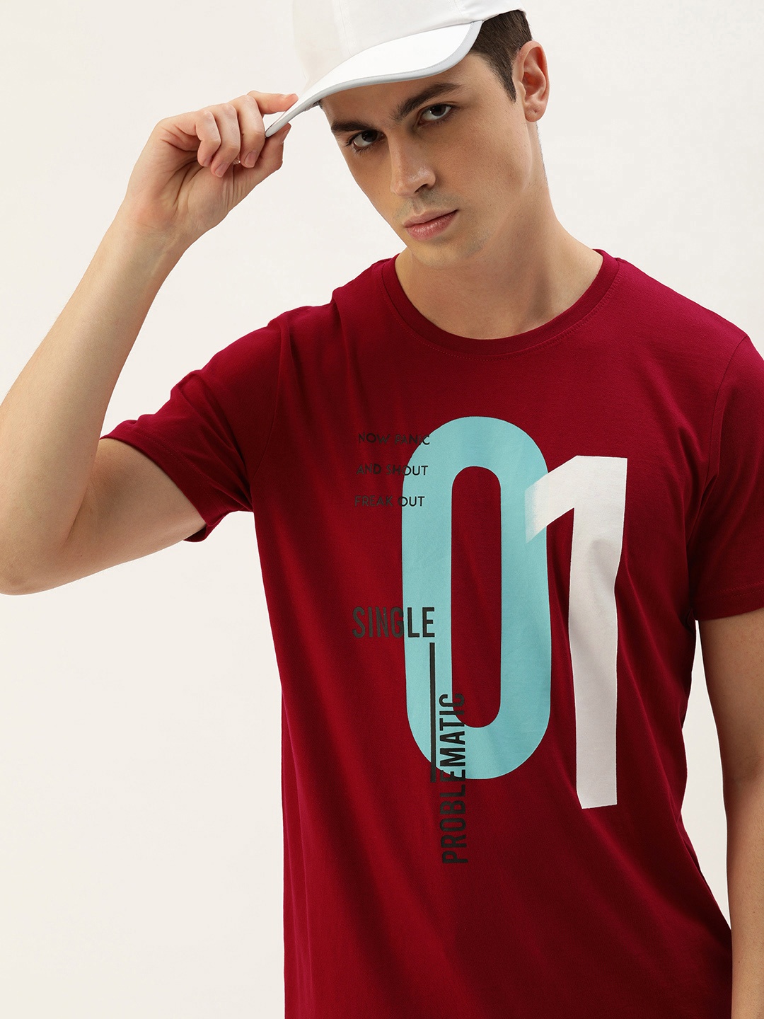 

SINGLE Men Red Printed Slim Fit Round Neck Pure Cotton T-shirt