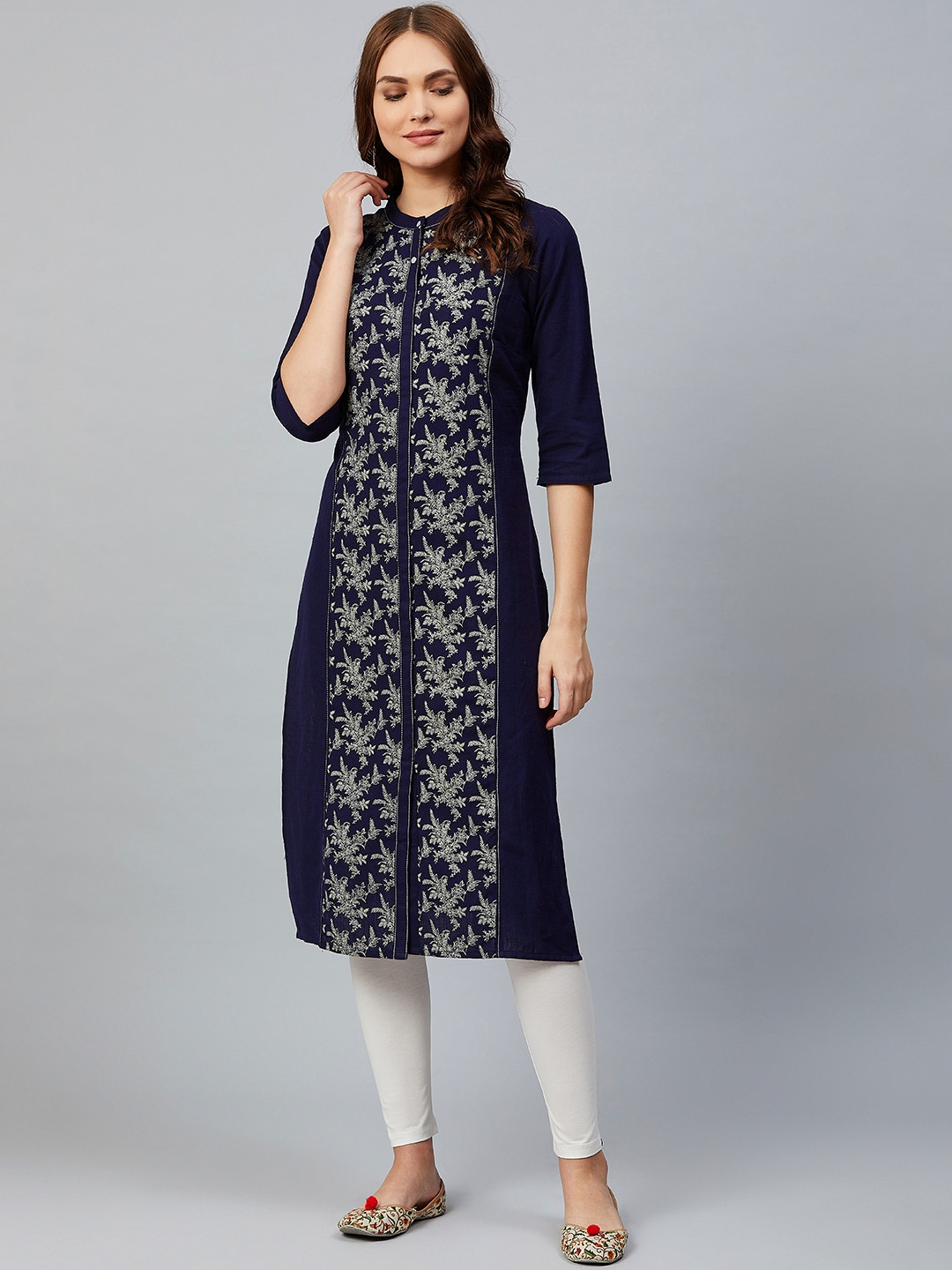 

AURELIA Women Navy Blue & Beige Floral Printed Straight Kurta