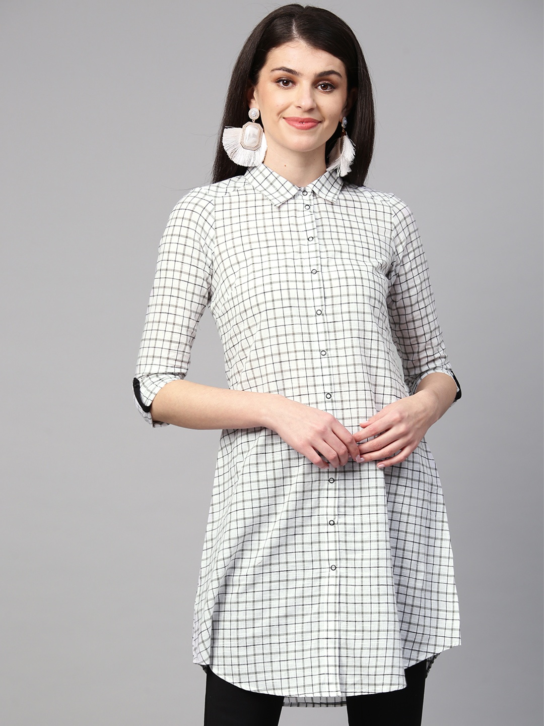 

AURELIA Women White & Grey Checked Straight Kurta