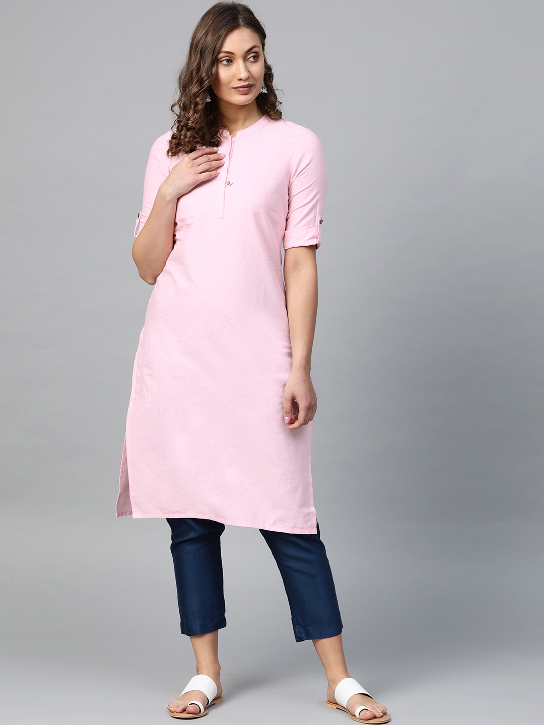 

AURELIA Women Pink Solid Straight Kurta