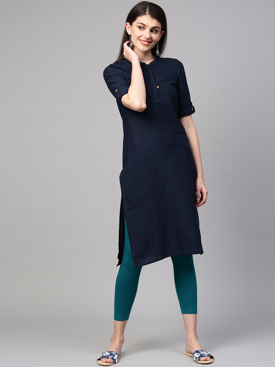 

AURELIA Women Navy Blue Solid Straight Kurta