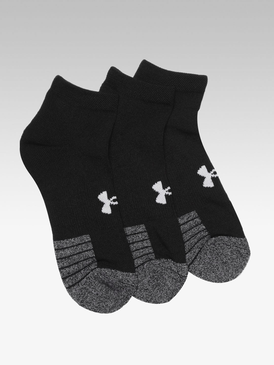 

UNDER ARMOUR Unisex Pack of 3 Solid Heatgear Locut Training Above Ankle Length Socks, Black