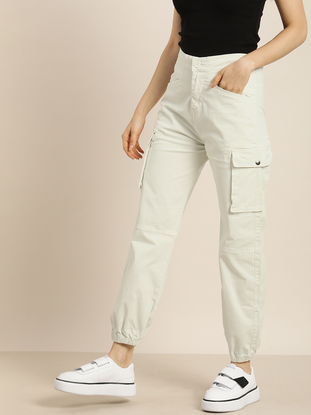 

Moda Rapido Women White Tapered Fit Cargos Trousers
