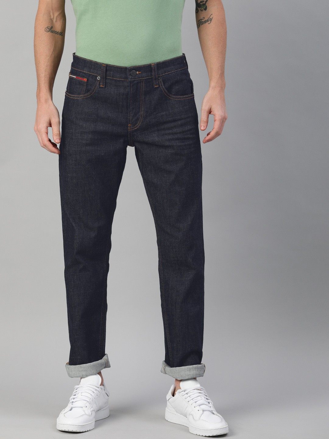 

Tommy Hilfiger Men Blue Ryan Straight Fit Mid-Rise Clean Look Jeans