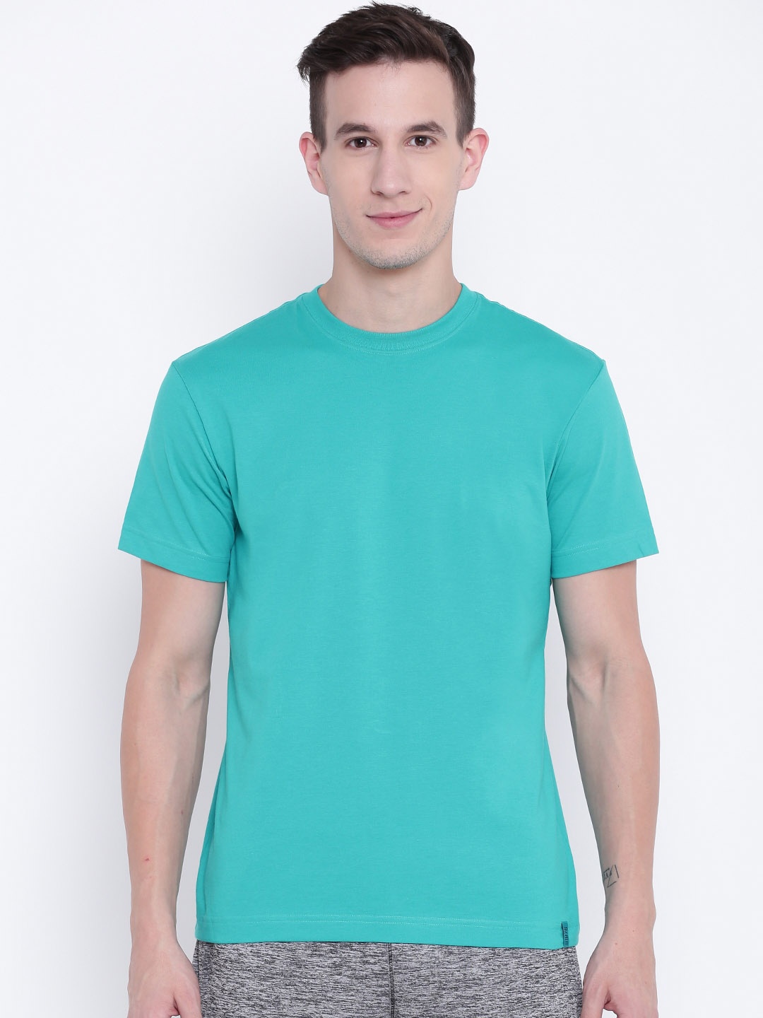 

Jockey Men Sea Green Solid Round Neck T-shirt
