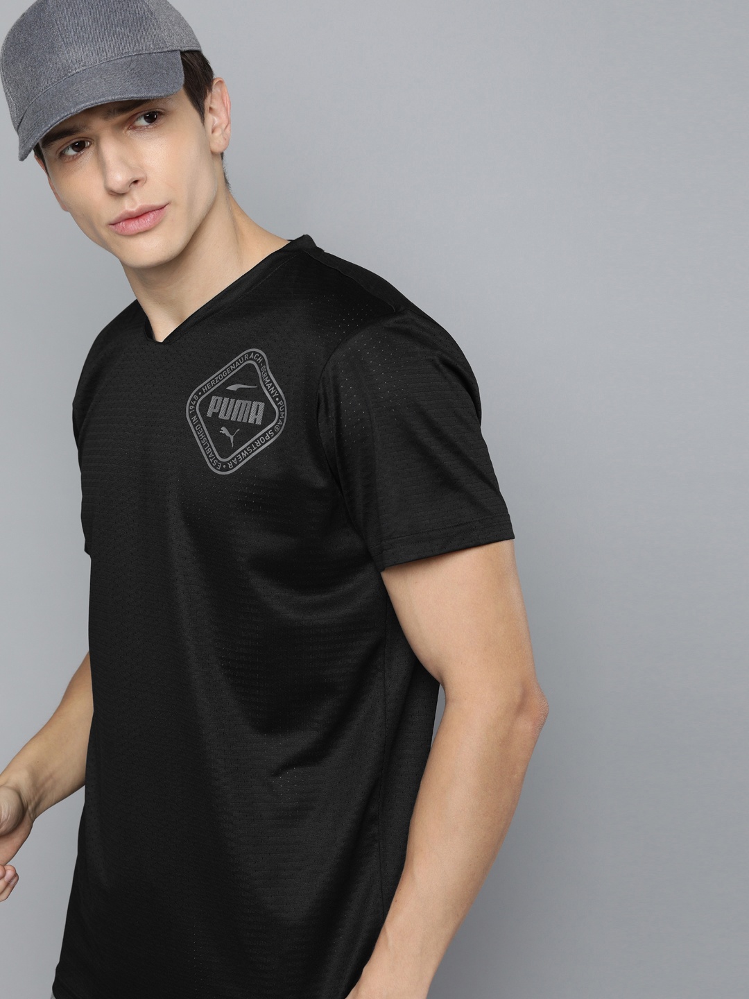 

Puma Men Black Self Design Collective SS DryCell V-Neck Training T-shirt
