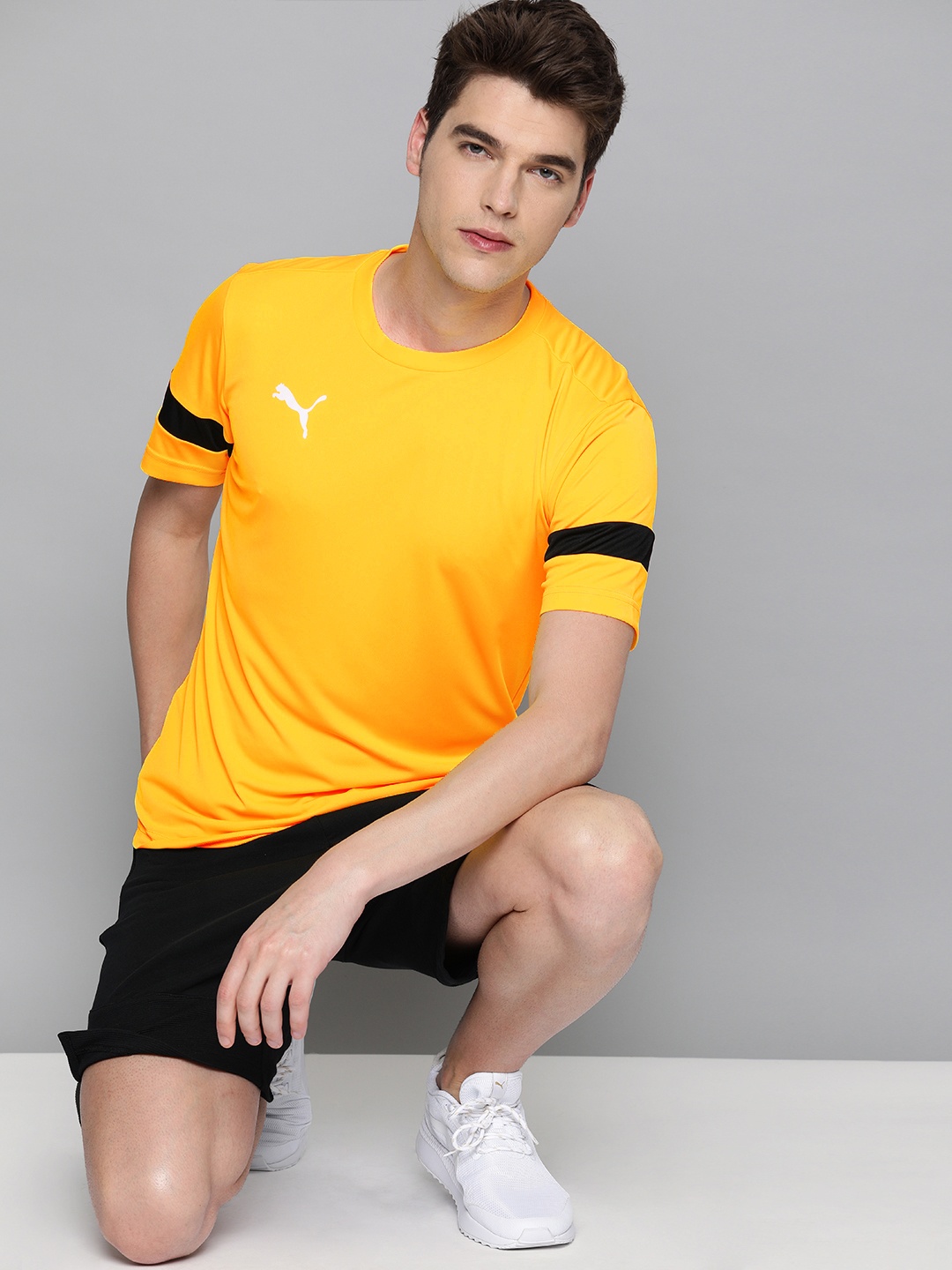 

Puma Men Yellow DryCELL Solid Round Neck Training T-shirt