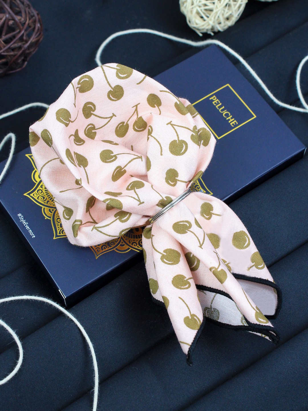 

Peluche Men Beige & Brown Printed Pocket Squares
