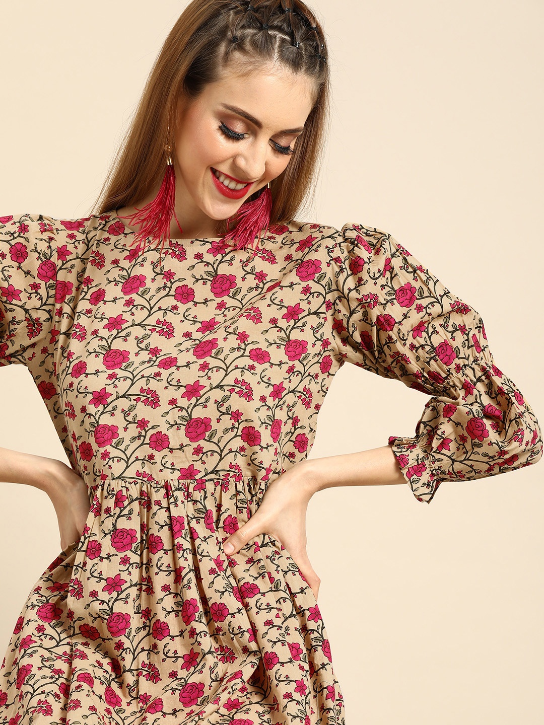 Nayo Women Beige & Pink Floral Print A-Line Kurta