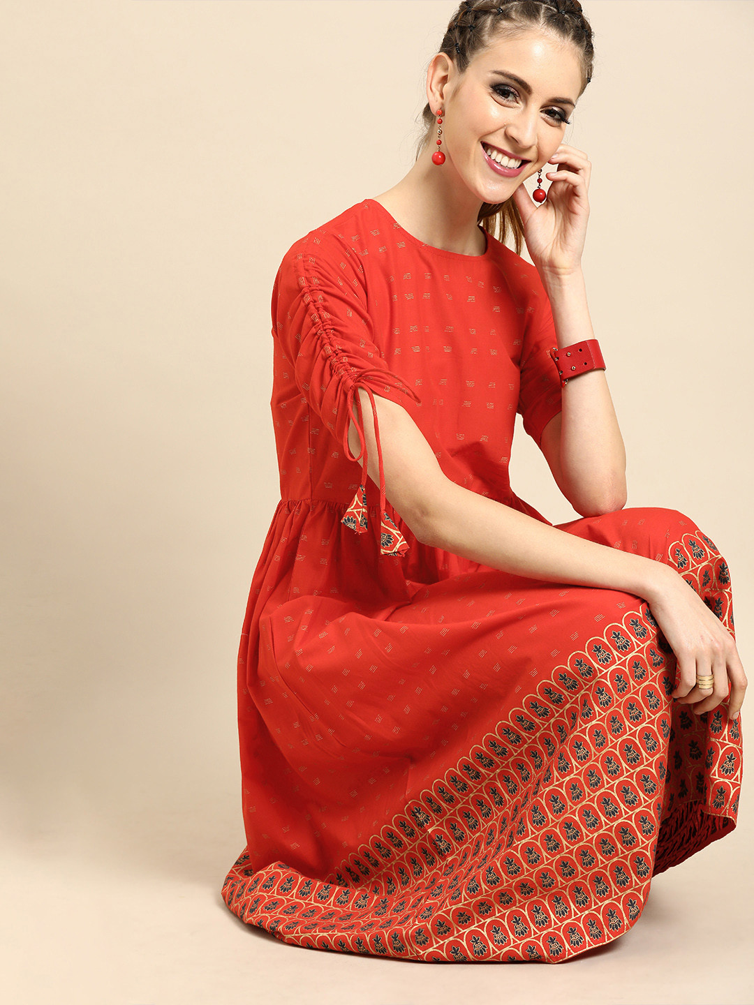 

Nayo Women Red & Gold-Toned Printed Kurta with Trousers