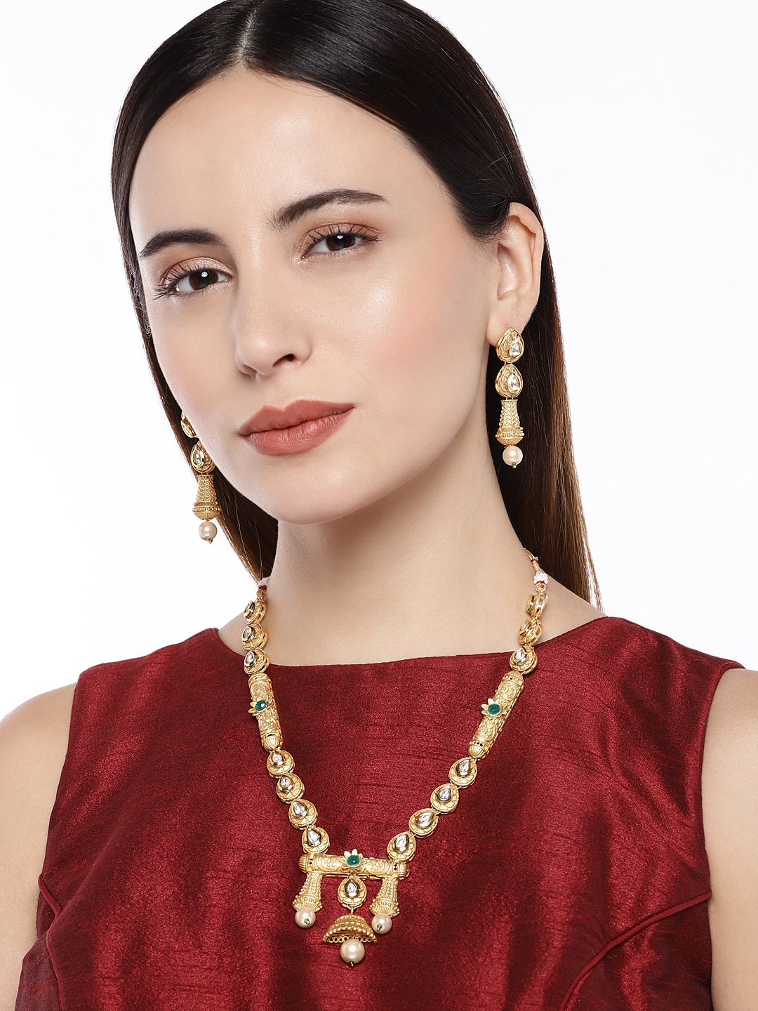 

AccessHer Gold-Toned Matt Finish Kundan Jewellery Set