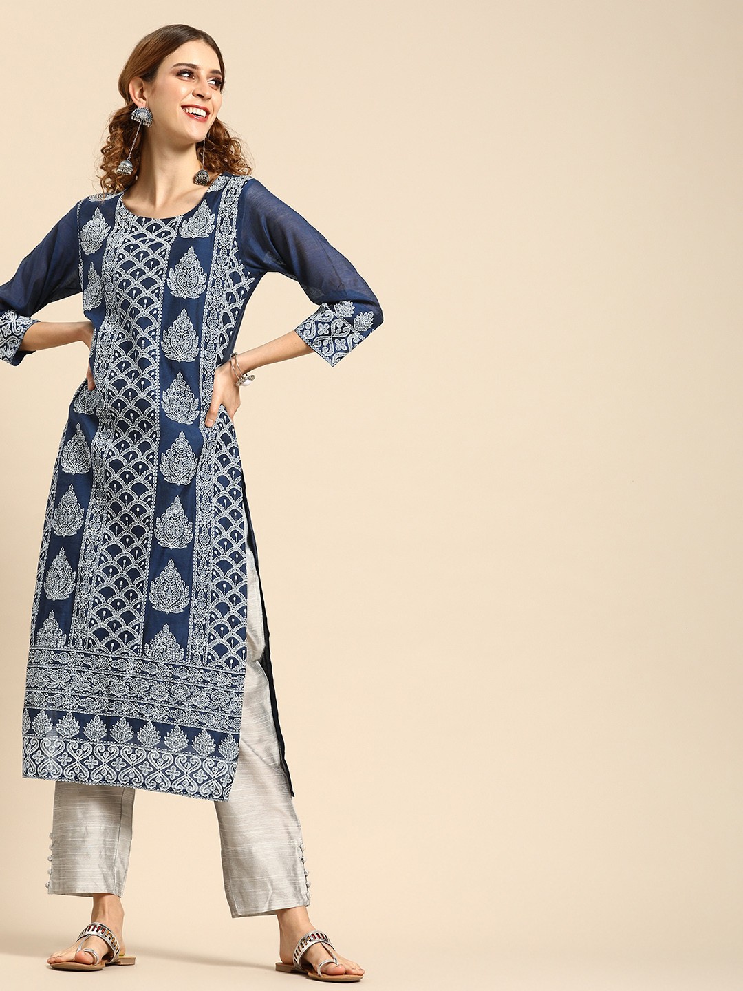 

Varanga Women Navy Blue & Grey Printed Kurta with Trousers