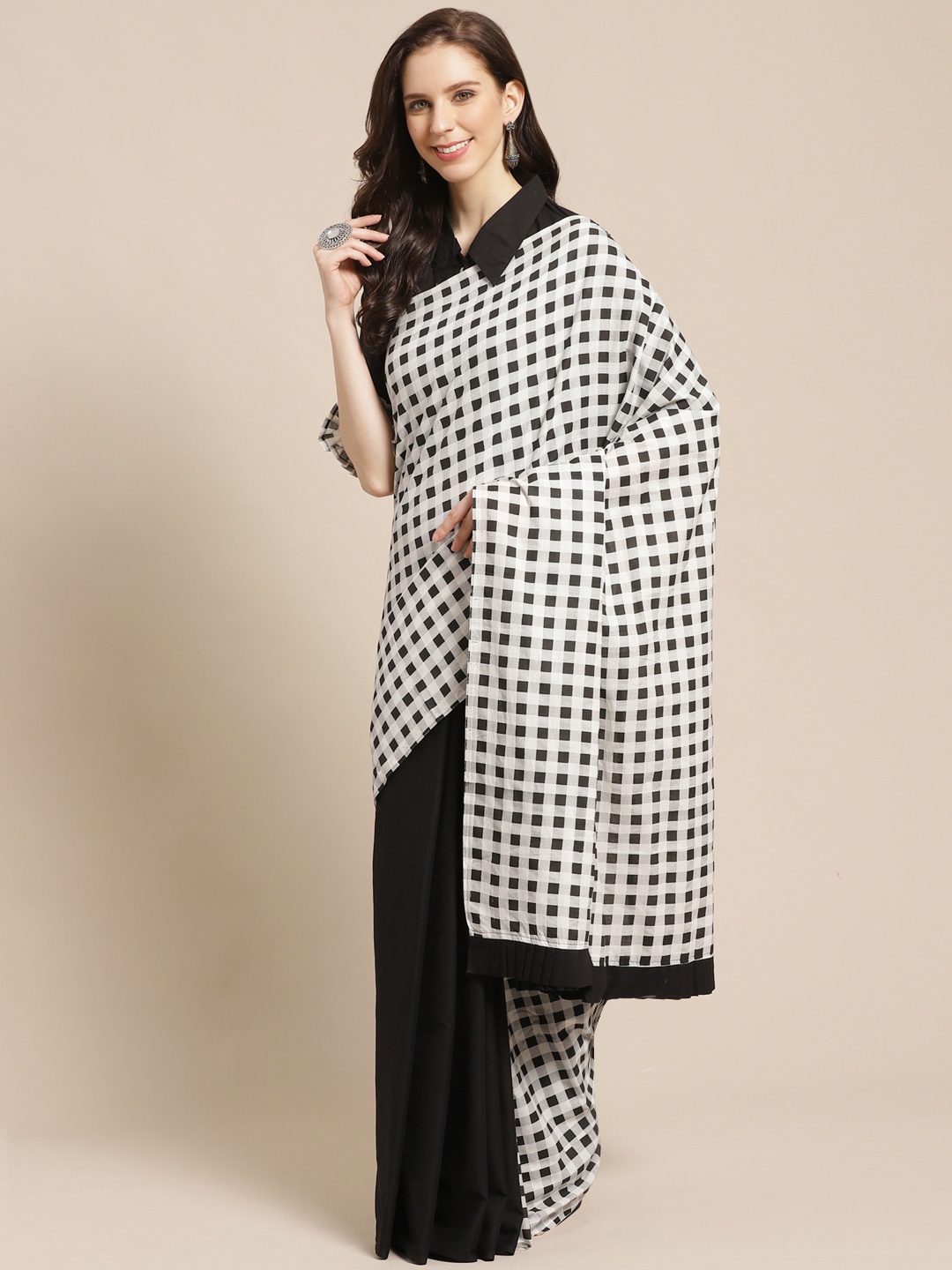 

Nayo Black & White Pure Cotton Checked Half & Half Saree