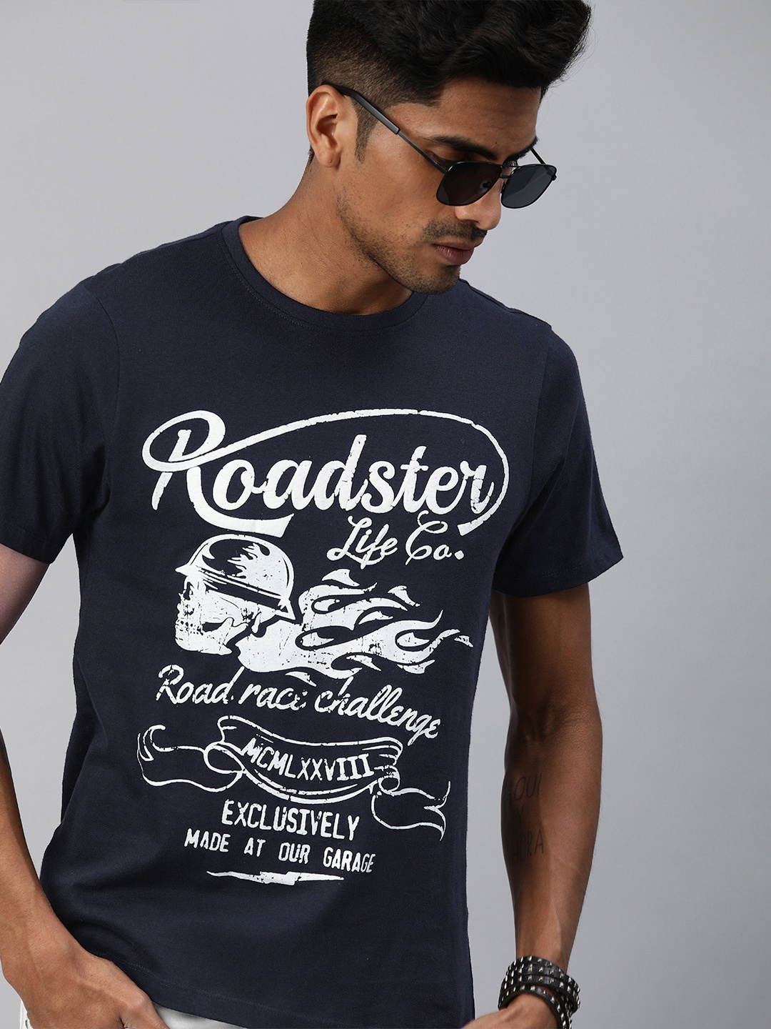 

Roadster Men Navy Blue Printed Round Neck Cotton Pure Cotton T-shirt