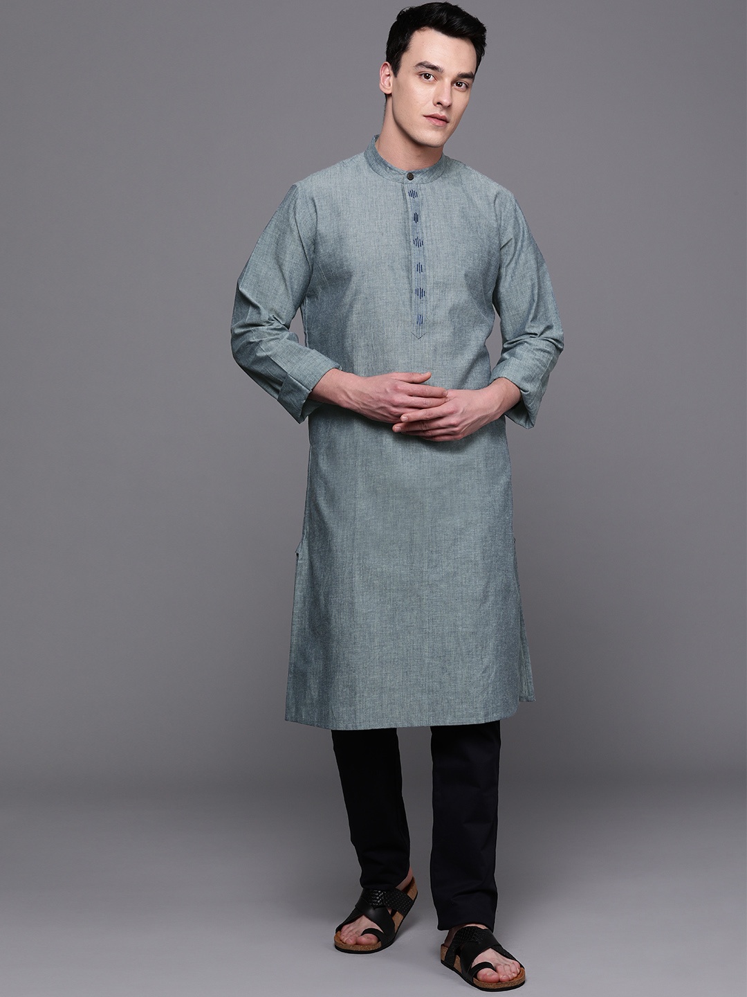 

Fabindia Men Blue Solid Straight Kurta