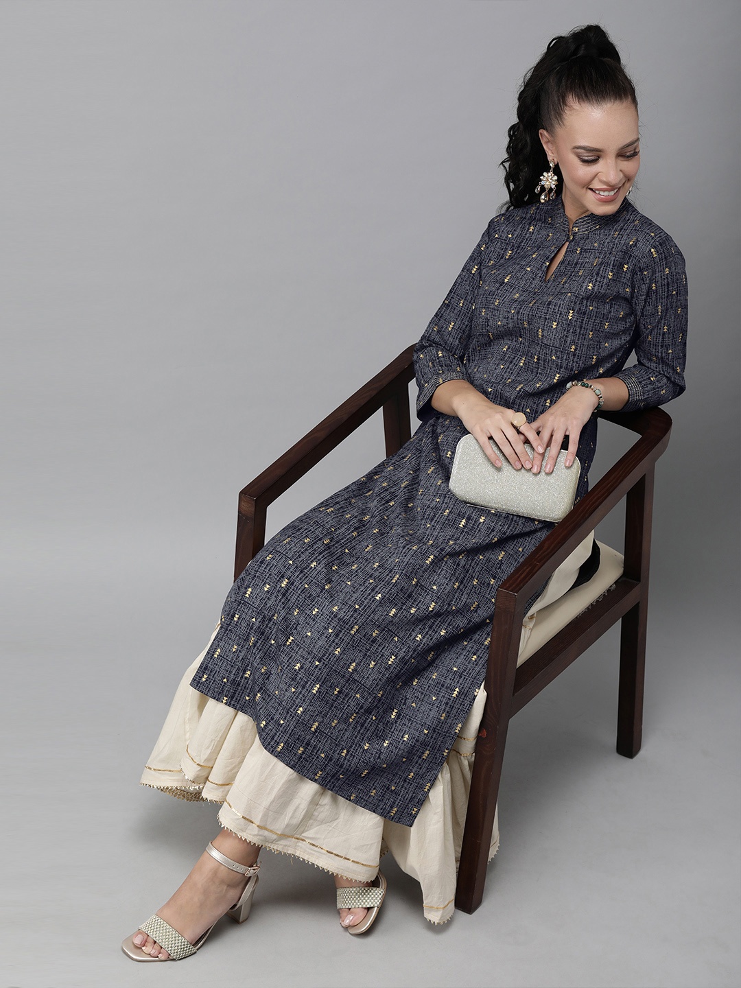 

Indo Era Women Blue & Gold-Toned Foil Printed Straight Kurta