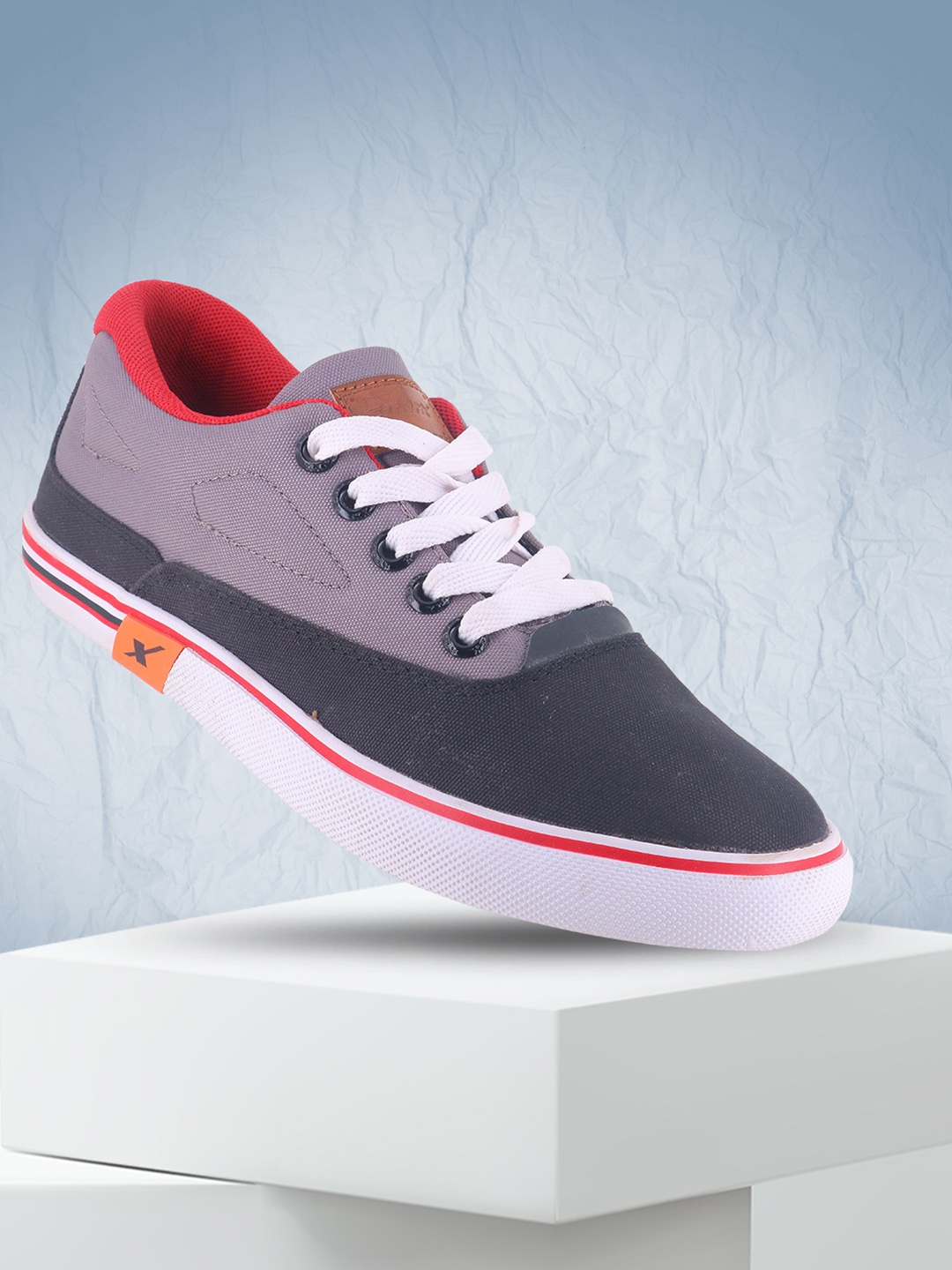 

Sparx Men Black & Grey Colourblocked Sneakers