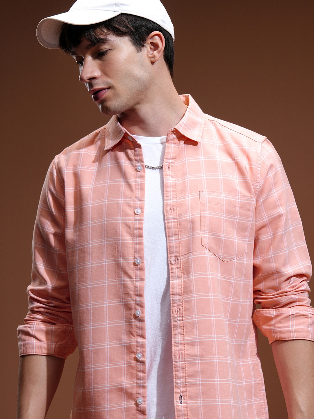 

HIGHLANDER Men Peach-Coloured & White Slim Fit Checked Casual Shirt