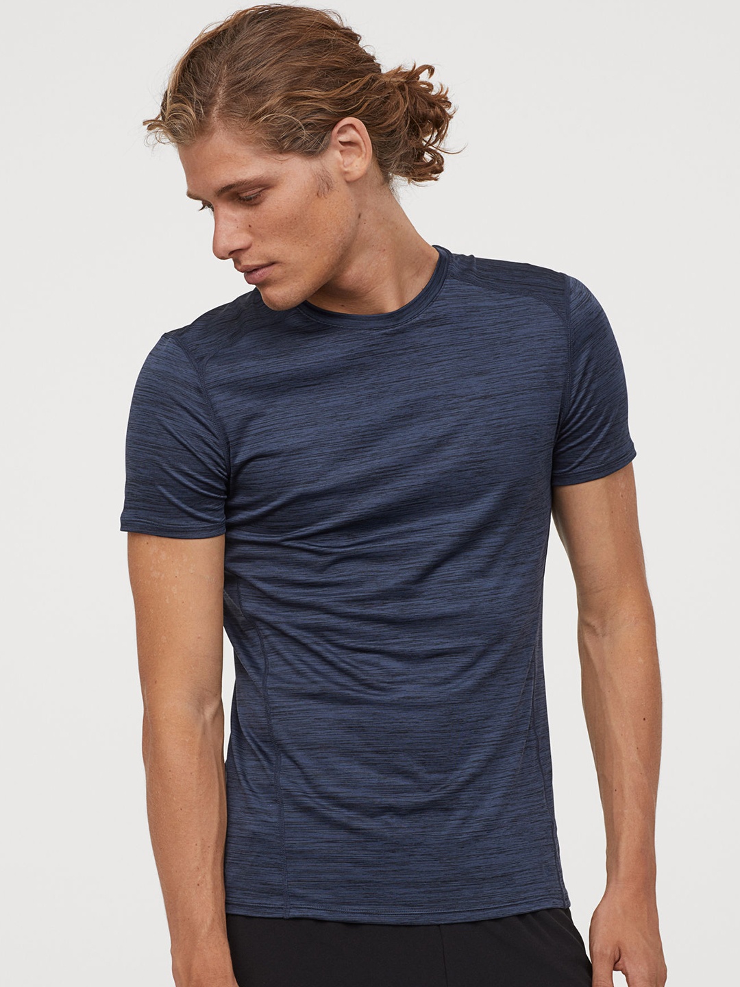 

H&M Men Navy Blue Solid Short-Sleeved Sports Sustainable T-shirt