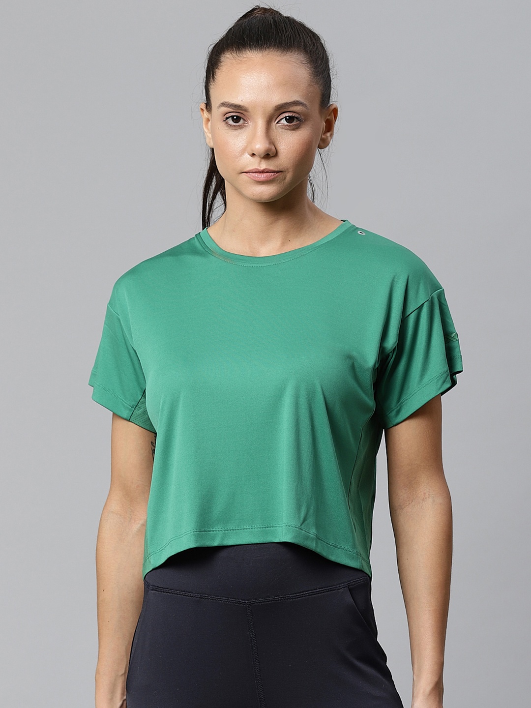 

Alcis Women Green Solid Round Neck Crop Training T-shirt