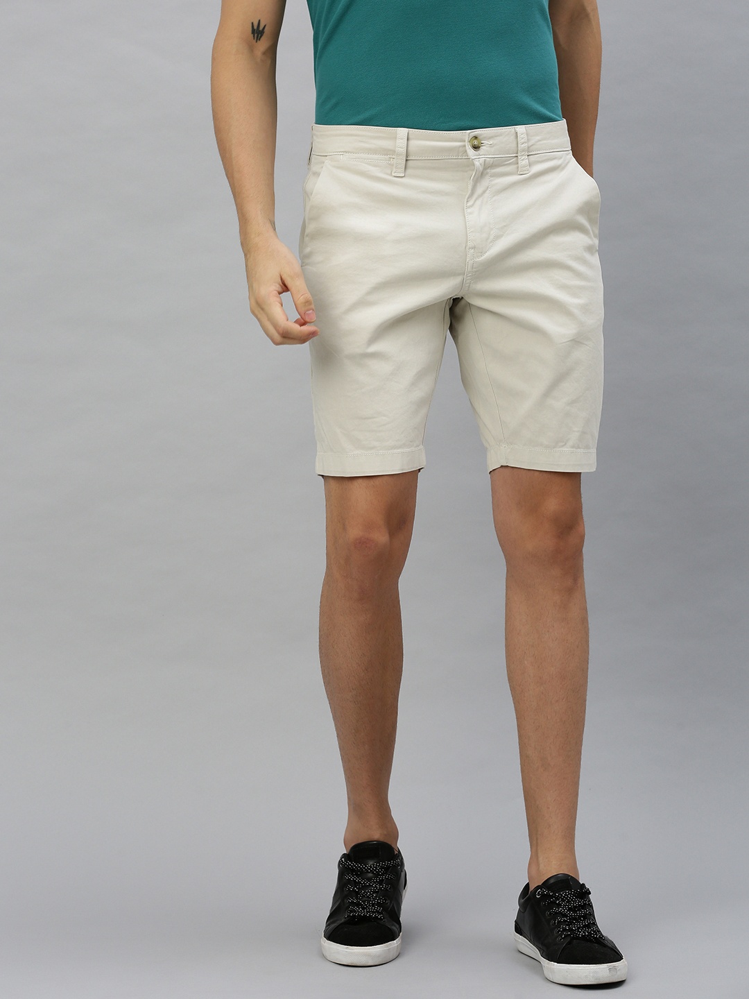 

Nautica Men Off-White Solid Slim Fit Chino Shorts