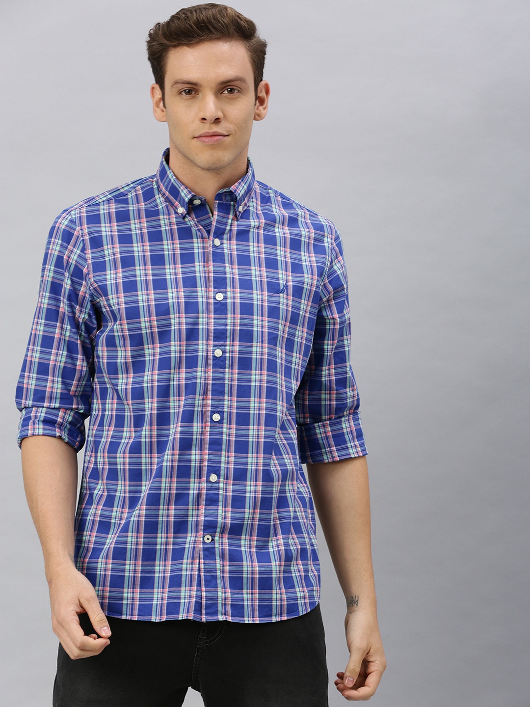 

Nautica Men Blue & Pink Slim Fit Checked Casual Shirt